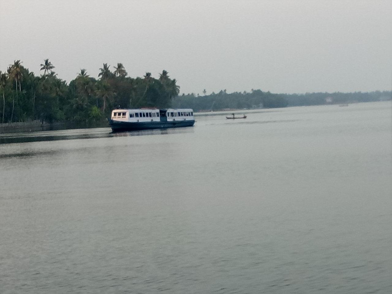 Agape Marari Apartment Mararikulam Luaran gambar