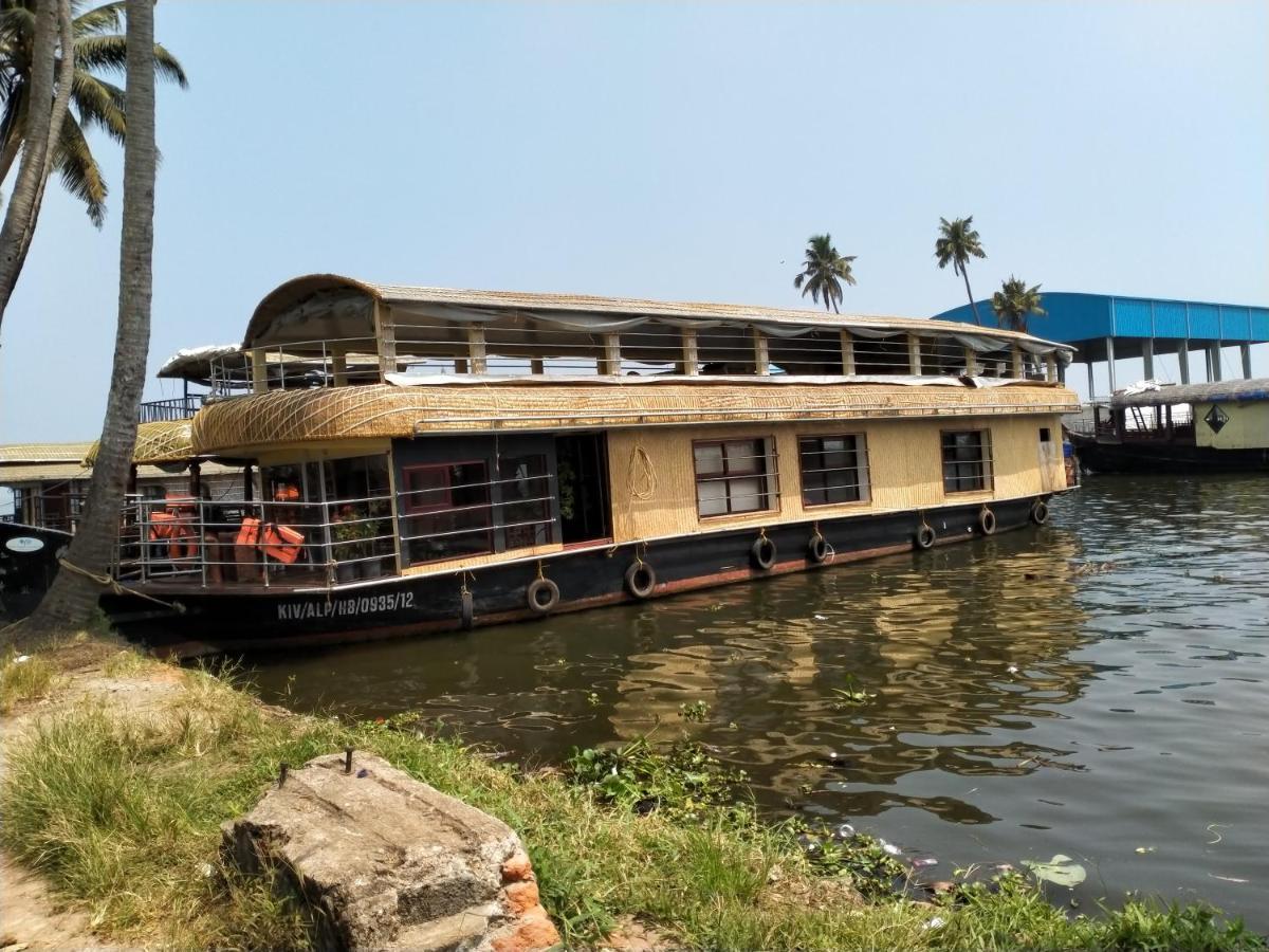 Agape Marari Apartment Mararikulam Luaran gambar